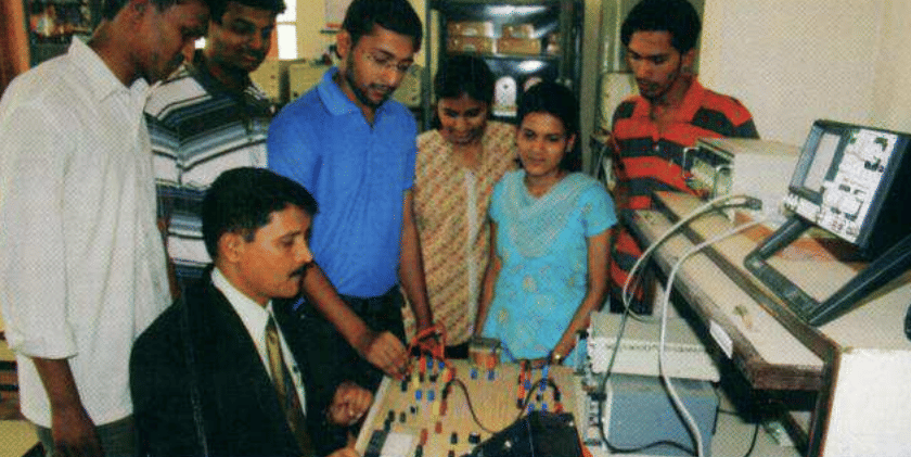 SVERI, College of Engineering Pandharpur Labs and Library photo 11